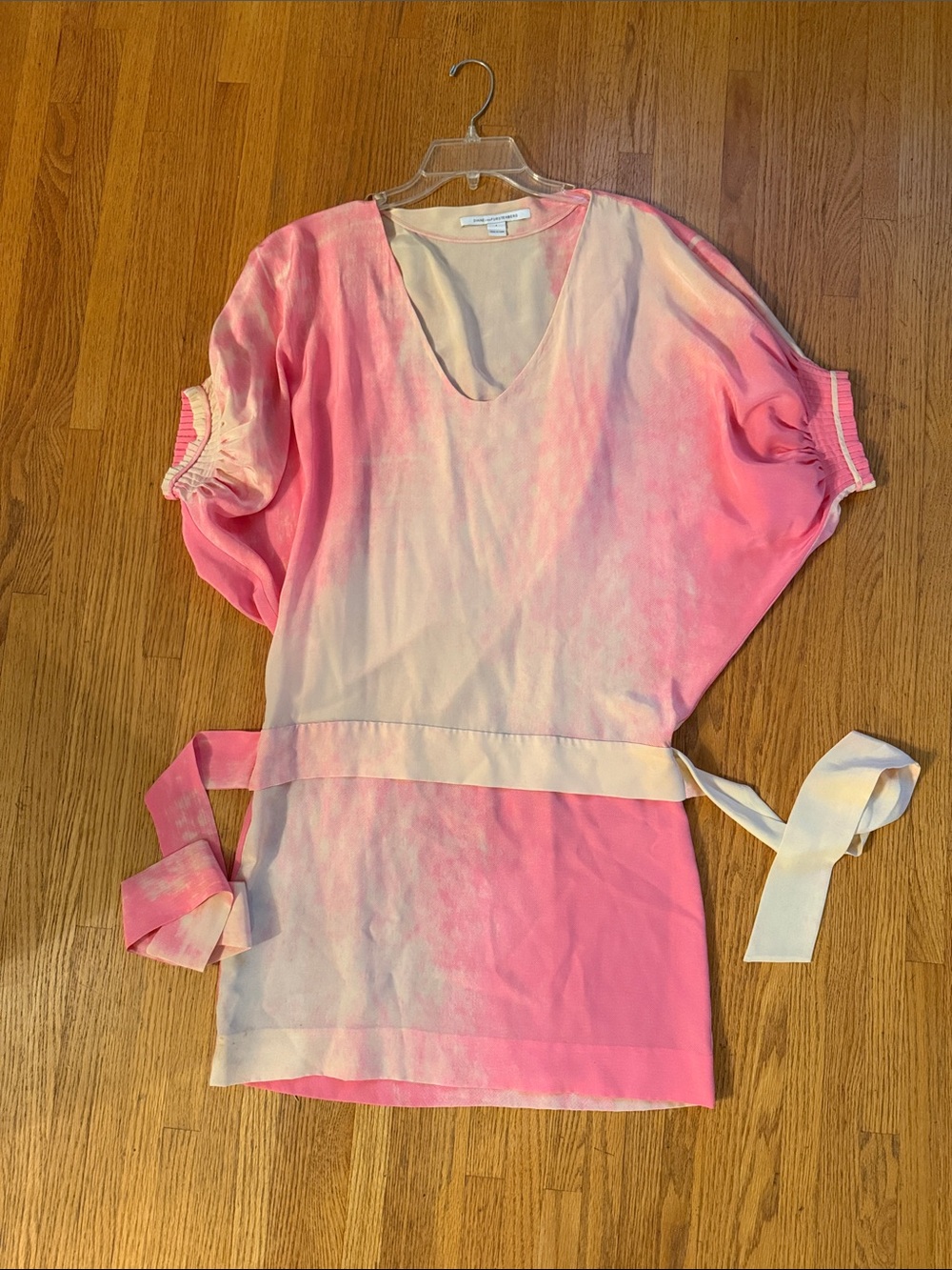 Diane Von Furstenberg Pink and Cream Ombre silk 💯 Tunic dress 👗 size 4 👀 sm-med